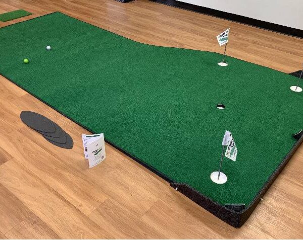Big Moss Golf Country Club 612 V2 Putting Green
